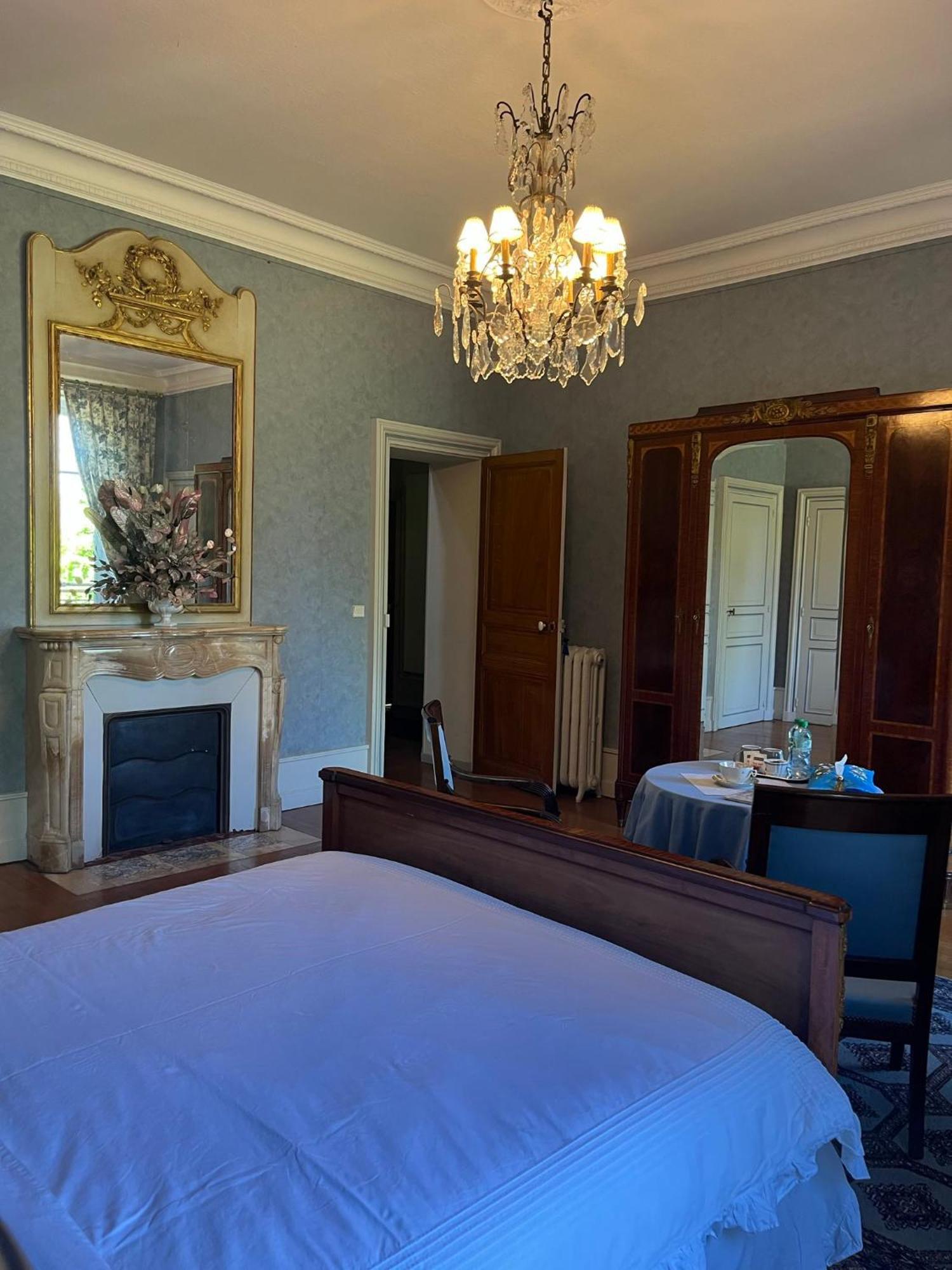 Bed and Breakfast Demeure Des Payratons à Saint-Gerand-le-Puy Extérieur photo